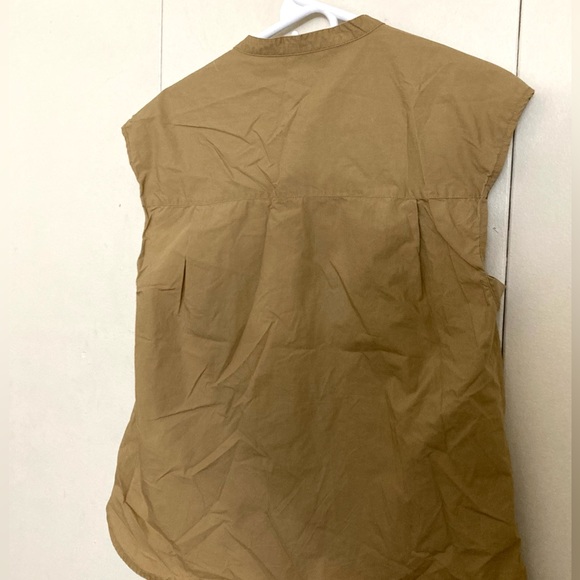J Crew One Button Front  Sleeveless Cotton Blouse Tan/Size M - Picture 2 of 10
